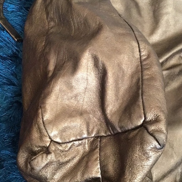 Authentic Gucci Metallic bag - Picture 10 of 11